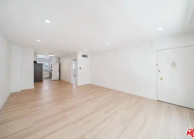 Property at 326 Serrano Ave Unit 9, Los Angeles, CA, 90020, 1 bed, 1 bath, [object Object]