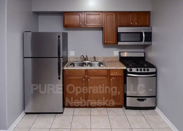 Property at 540 S 30th St Unit 8, Omaha, NE, 68105, 1 bed, 1 bath, [object Object]