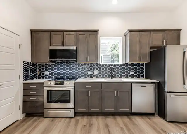 Property at 210 E Poplar St Unit UNIT, San Antonio, TX, 78212, 3 beds, 3.5 baths, [object Object]