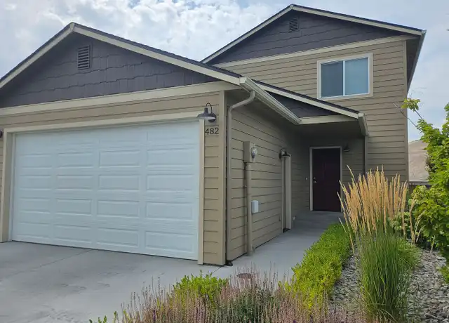 Property at 482 S Kansas Loop, East Wenatchee, WA, 98802, 3 beds, 2.5 baths, [object Object]