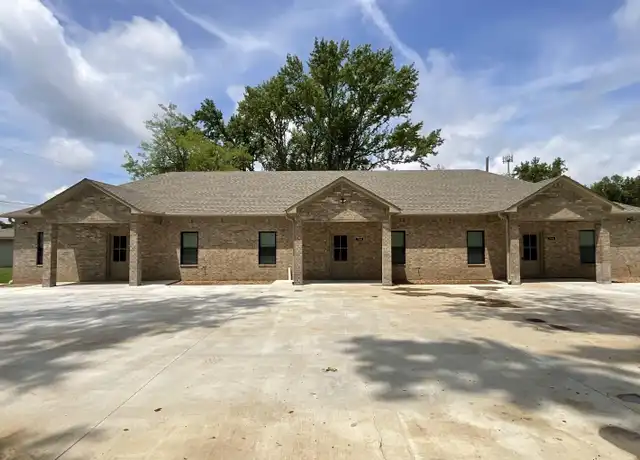 Property at 716 S Spring St, Jacksonville, AR, 72076, 2 beds, 2 baths, [object Object]