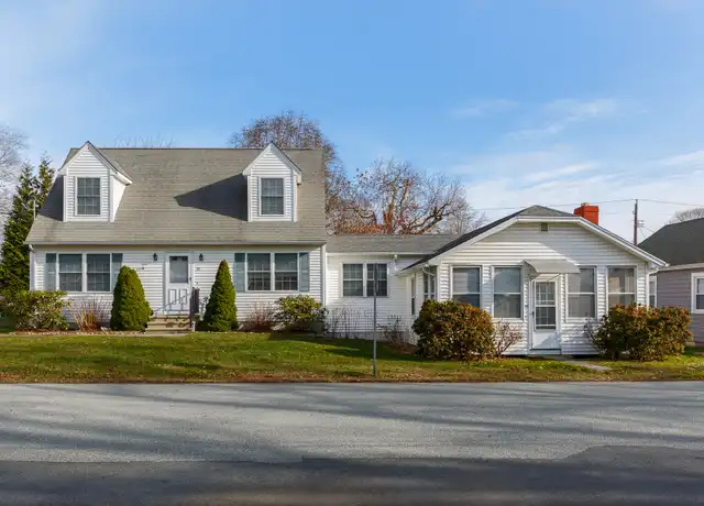 Property at 20 Portland Ave, Old Lyme, CT, 06371, 4 beds, 2 baths, [object Object]