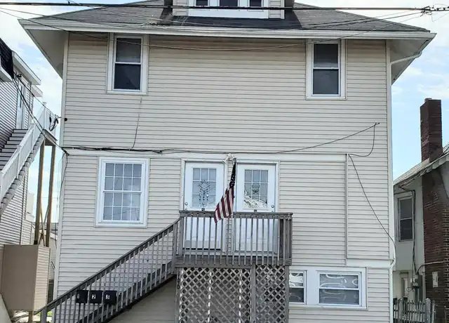 Property at 106 N Rosborough Ave Unit 3, Ventnor City, NJ, 08406, 2 beds, 1 bath, [object Object]