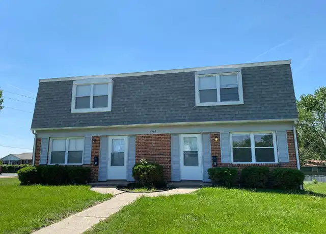 Property at 1705 James Cherry Dr Unit 1705 James Cherry B, Urbana, IL, 61802, 2 beds, 1.5 baths, [object Object]