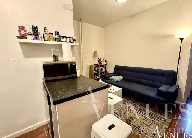 Property at 522 E 11th St Unit 9, New York, NY, 10009, 2 beds, 1 bath, [object Object]