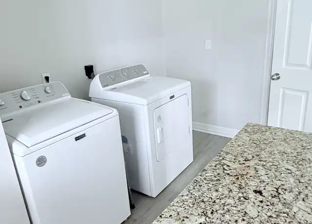 Property at 438 E Wright Blvd, Universal City, TX, 78148, 3 beds, 2 baths, [object Object]