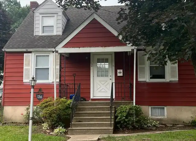 Property at 136 W Park Ave, Maple Shade, NJ, 08052, 4 beds, 1 bath, [object Object]