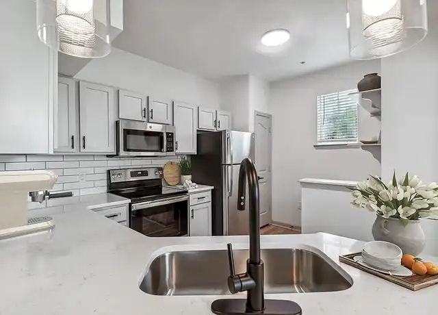 Property at Halston Four Corners - 1000 Ketner St, Davenport, FL, 33897, 1 bed, 1 bath, [object Object]