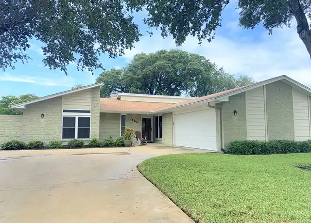 Property at 1509 Briar St, Portland, TX, 78374, 3 beds, 2 baths, [object Object]