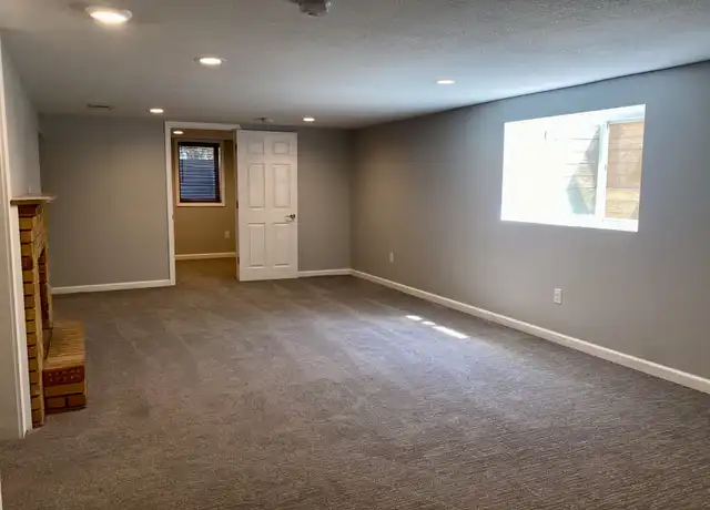 Property at 4700 Valley View Rd, Minneapolis, MN, 55424, 4 beds, 2 baths, [object Object]