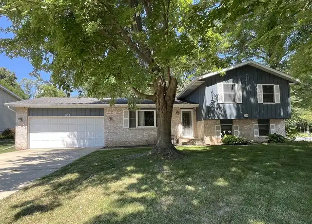 Property at 852 Burr Oak Dr, Chesterton, IN, 46304, 3 beds, 2 baths, [object Object]