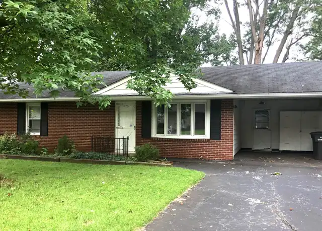 Property at 206 S Travelstead Ln, Carbondale, IL, 62901, 3 beds, 1 bath, [object Object]