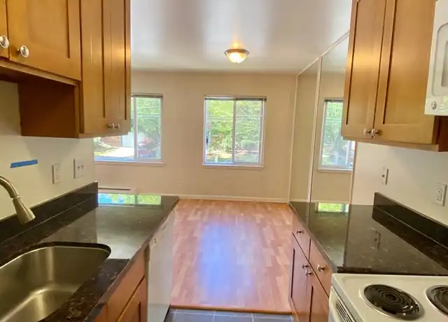 Property at 424 19th Ave E Unit 202, Seattle, WA, 98112, 2 beds, 1 bath, [object Object]