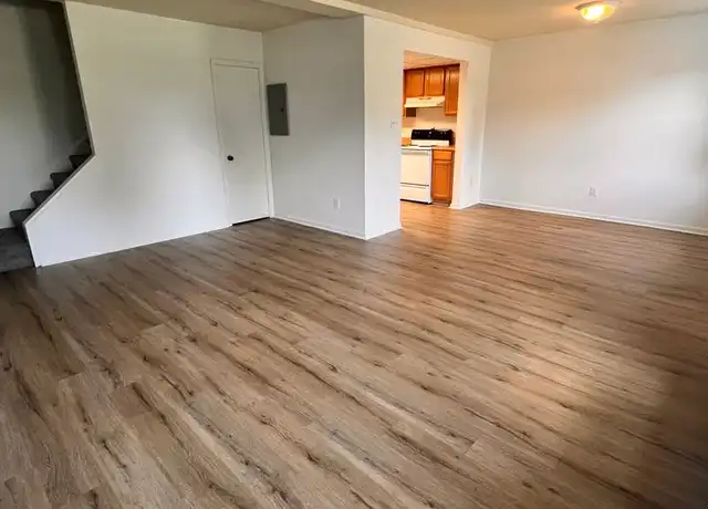 Property at 100 Willow Aly Unit 101A, West Chester, PA, 19382, 2 beds, 1 bath, [object Object]