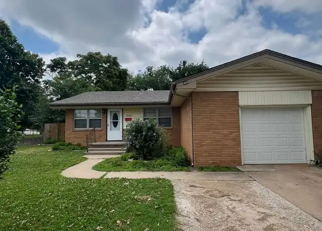Property at 1206 Salsbury St, Norman, OK, 73069, 3 beds, 2 baths, [object Object]