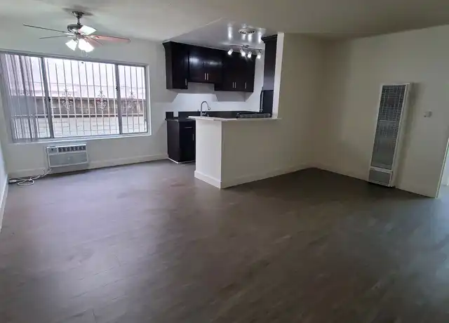 Property at 12811 Caswell Ave Unit 3, Los Angeles, CA, 90066, 1 bed, 1 bath, [object Object]