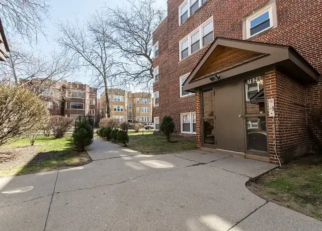 Property at 7624 S Kingston Ave, Chicago, IL, 60649, 2 beds, 1 bath, [object Object]