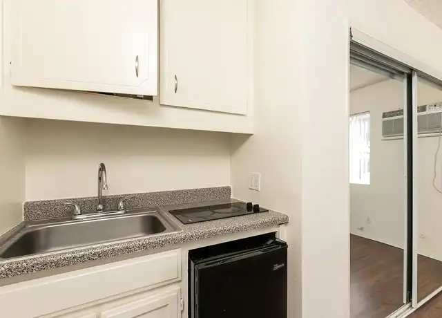 Property at Wilshire Kenmore Towers - 511 S Kenmore Ave, Los Angeles, CA, 90020, 0 beds, 1 bath, [object Object]