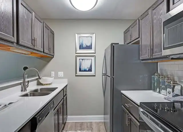 Property at Ridgewood Apartments - 2110 Woodwind Dr SE, Grand Rapids, MI, 49546, 3 beds, 1.5 baths, [object Object]