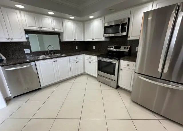 Property at 250 John F Kennedy Dr #7, Lake Worth, FL, 33462, 2 beds, 2 baths, [object Object]