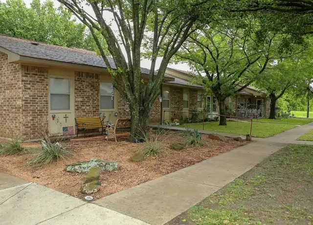 Property at 125 Janis St Unit 101, Alvarado, TX, 76009, 1 bed, 1 bath, [object Object]