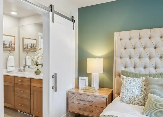 Property at 13730 Manor Way Unit F2, Lynnwood, WA, 98087, 3 beds, 3.5 baths, [object Object]