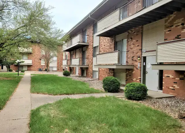 Property at 800 S Mattis Ave Unit E-5, Champaign, IL, 61821, 1 bed, 1 bath, [object Object]