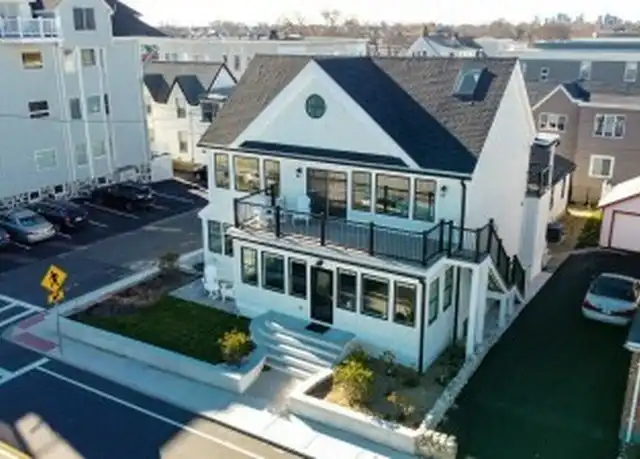 Property at 176 Winthrop Shore Dr Unit 2, Winthrop, MA, 02152, 2 beds, 2 baths, [object Object]
