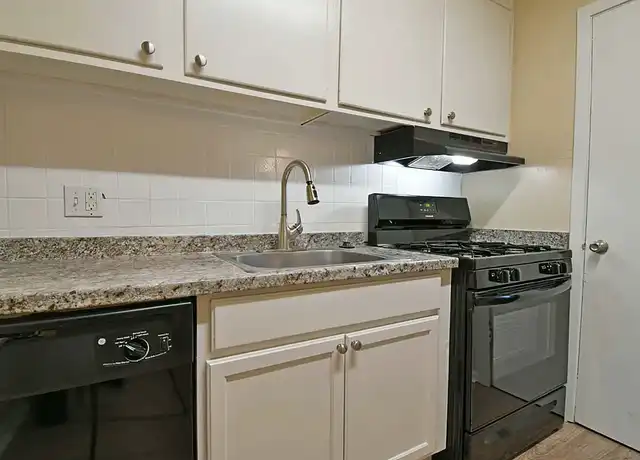 Property at Provincial North Apartments - 1201 N Foster Dr, Baton Rouge, LA, 70806, 2 beds, 1-2 bath, [object Object]