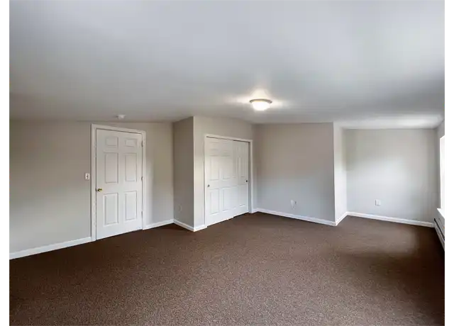 Property at 16-18 Elmer St Unit 3W, Hartford, CT, 06120, 2 beds, 1 bath, [object Object]