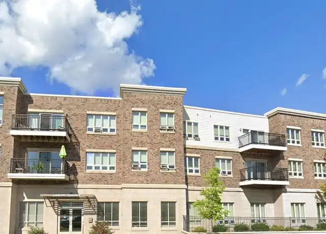 Property at 2730 W Lisbon Ave Unit Lisbon-303, Milwaukee, WI, 53208, 2 beds, 1 bath, [object Object]