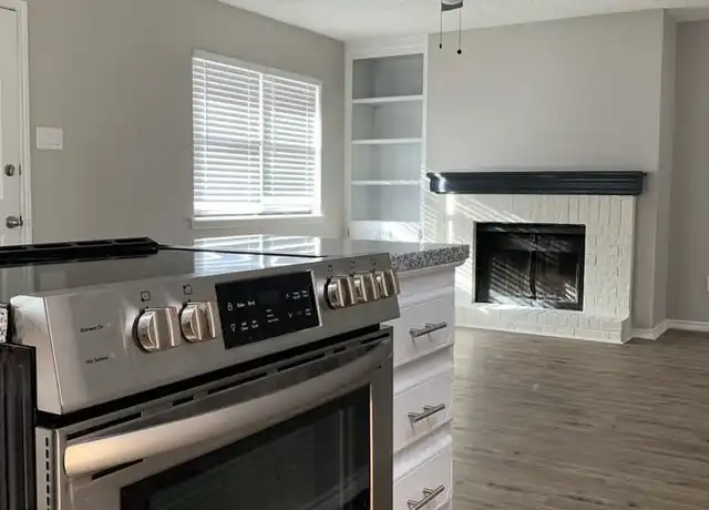 Property at 5818 8th St, Lubbock, TX, 79416, 2 beds, 2 baths, [object Object]