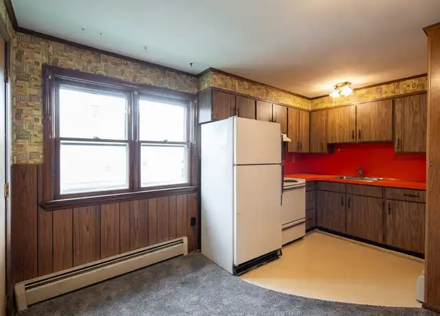 Property at 7 105th St Unit 2A, Troy, NY, 12180, 2 beds, 1 bath, [object Object]
