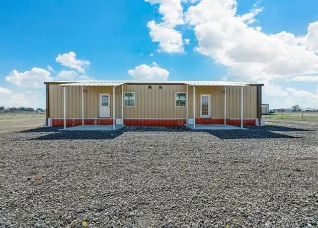 Property at 6579 Indian Trl Unit 3, Sanger, TX, 76266, 2 beds, 2 baths, [object Object]