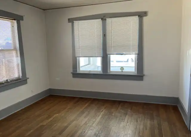 Property at 121 Princeton Dr SE, Albuquerque, NM, 87106, 3 beds, 2 baths, [object Object]