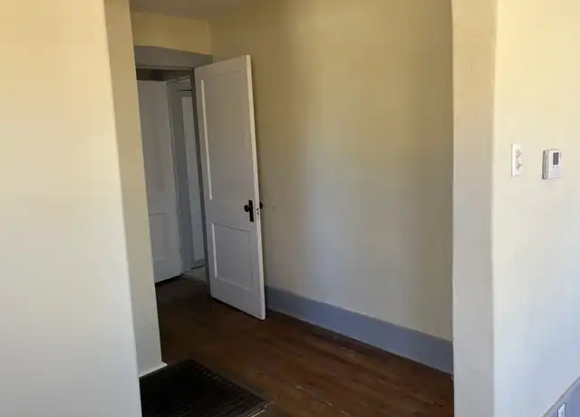 Property at 121 Princeton Dr SE, Albuquerque, NM, 87106, 3 beds, 2 baths, [object Object]