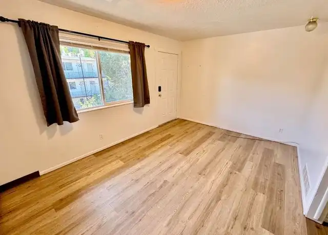 Property at 644 E 600 N, Logan, UT, 84321, 1 bed, 1 bath, [object Object]