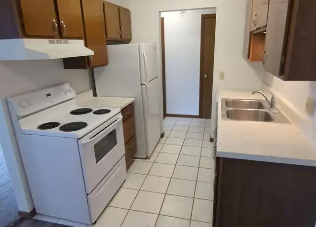 Property at 1014 E Saint Germain St, Saint Cloud, MN, 56304, 1 bed, 1 bath, [object Object]