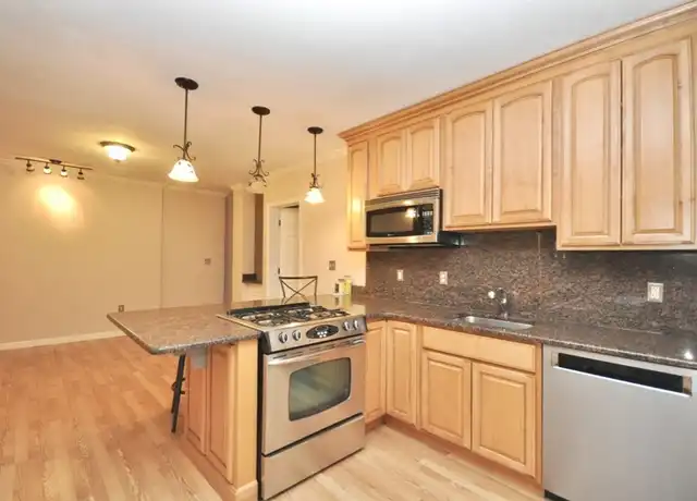 Property at 452 Park Dr #10, Boston, MA, 02215, 3 beds, 1 bath, [object Object]