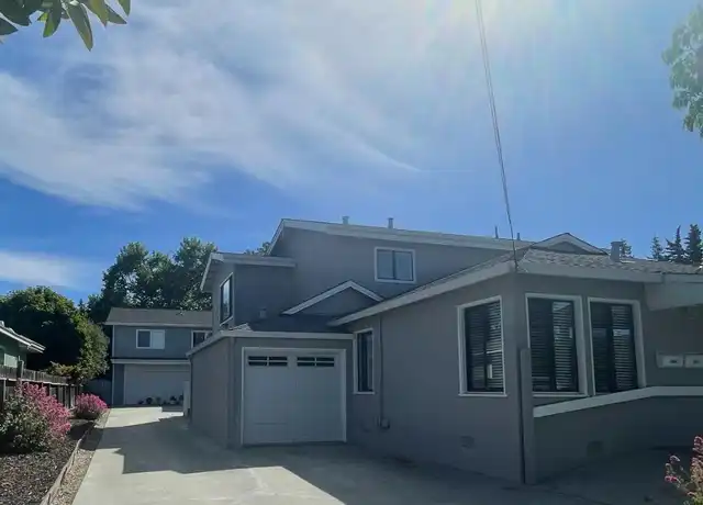 Property at 134 Cypress St Unit A Upstairs, Redwood City, CA, 94061, 2 beds, 1 bath, [object Object]