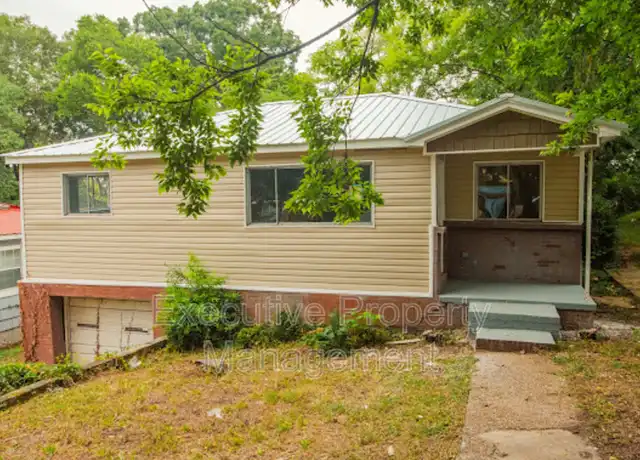 Property at 1616 28th St SW, Birmingham, AL, 35211, 3 beds, 1 bath, [object Object]