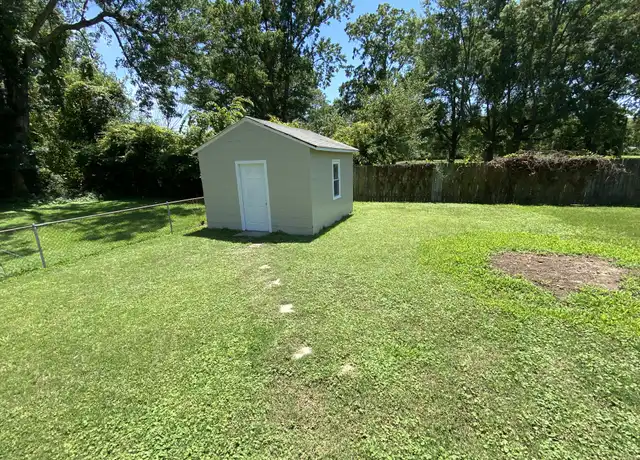 Property at 11 Ambrose Ln, Hampton, VA, 23663, 3 beds, 1.5 baths, [object Object]