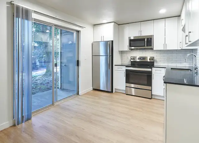 Photo of 14629 NE 37th Pl, Bellevue, WA 98007