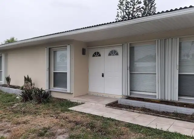 Property at 1020 SE 42nd Ln, Cape Coral, FL, 33904, 3 beds, 2 baths, [object Object]