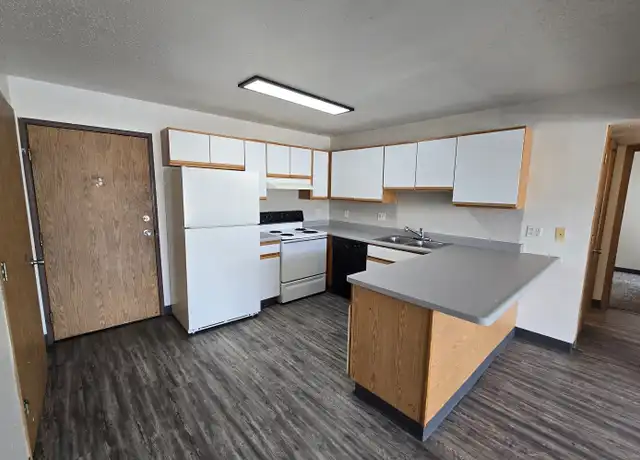 Property at 60 Miller Ave SW #7, Cedar Rapids, IA, 52404, 4 beds, 1 bath, [object Object]