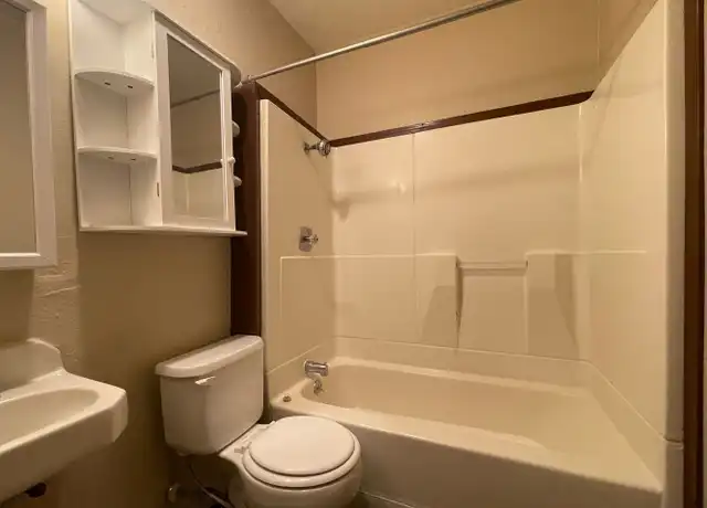 Property at 916 W Augusta Ave Unit 3, Spokane, WA, 99205, 1 bed, 1 bath, [object Object]