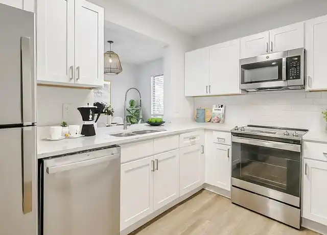 Property at The Dawson - 15501 Bruce B Downs Blvd, Tampa, FL, 33647, 1-3 bed, 1-2 bath, [object Object]