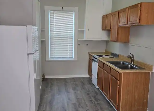 Property at 99 State St Unit 3, Brewer, ME, 04412, 1 bed, 1 bath, [object Object]