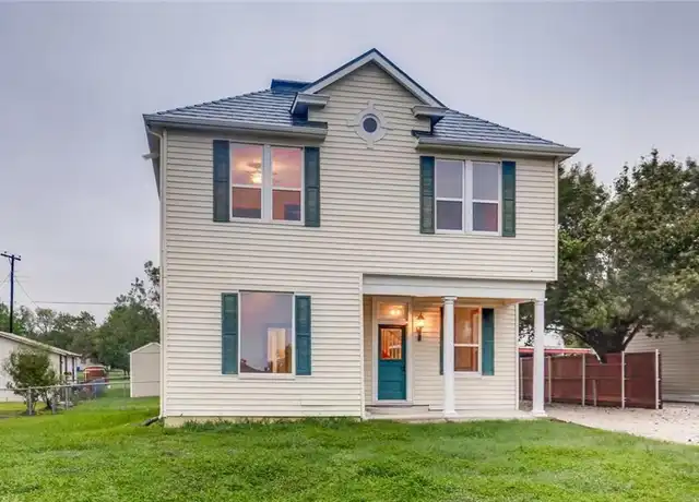 Property at 616 W 7th St, Taylor, TX, 76574, 3 beds, 2 baths, [object Object]