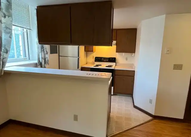 Property at 30 N Elm St Unit 101, Platteville, WI, 53818, 1 bed, 1 bath, [object Object]